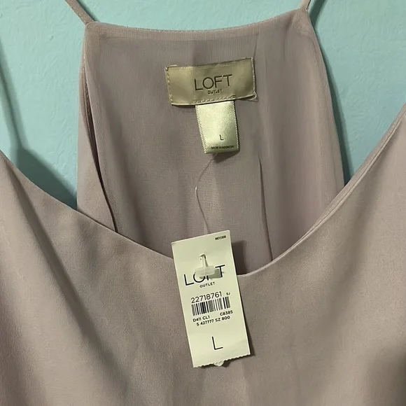 Ann Taylor Loft Size L Flowy Summer Top NWT - Picture 3 of 4